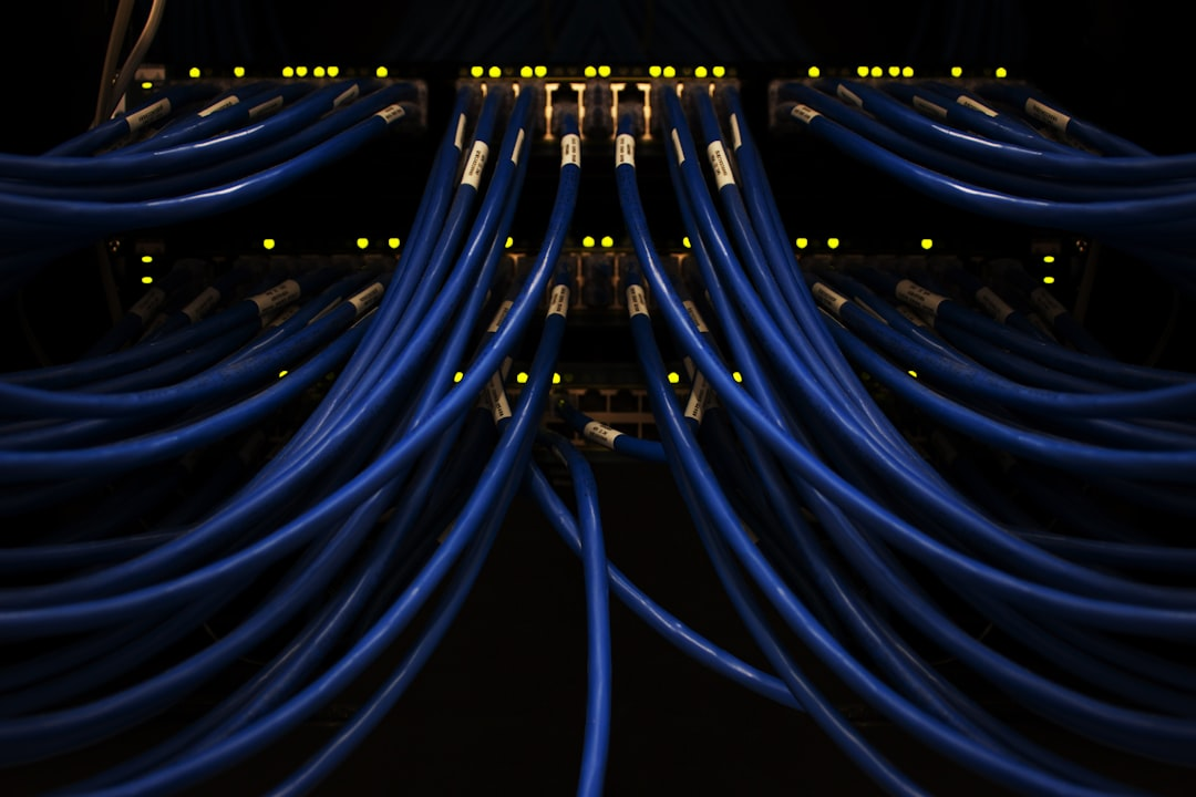 Team arbeitet an Softwareentwicklung und IT-Outsourcing Projekten